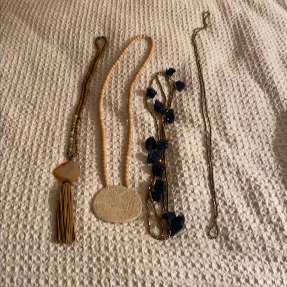 Bundle of 5 tassel / costume necklaces
